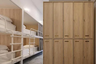 8인실 혼성 도미토리 침대 — Our Nomad Boutique Hostel